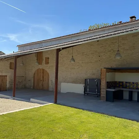 27 - Traditional French * Loire-Sur-Nie